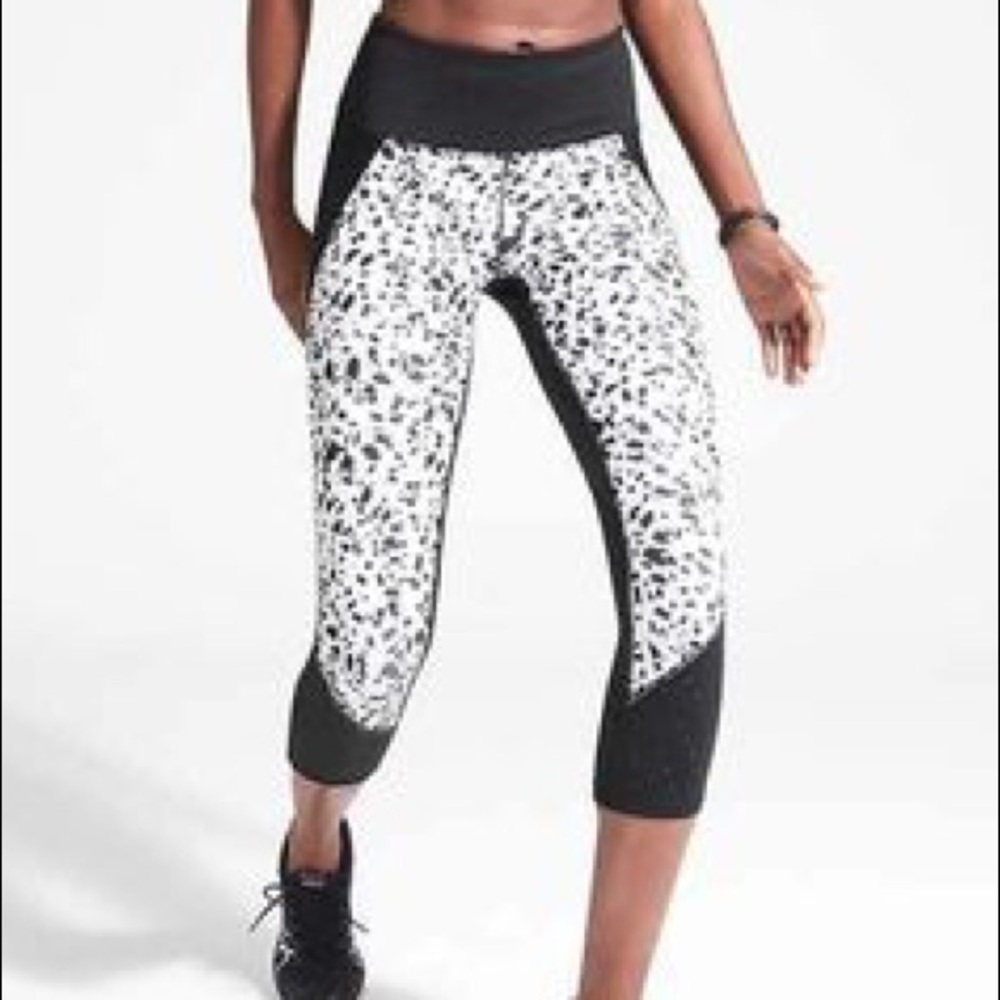 New without tags Athleta compression leggings.